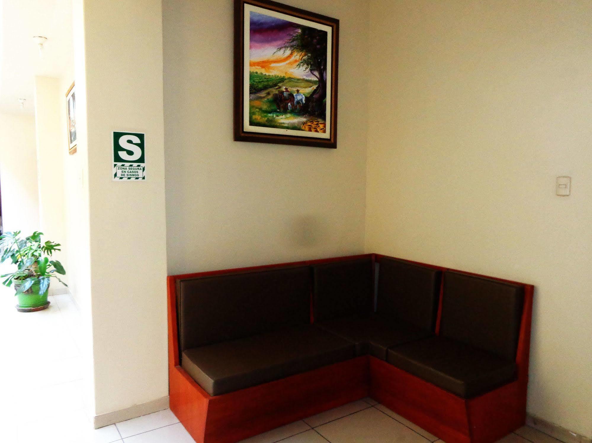 Hotel Colon Plaza Ica Buitenkant foto