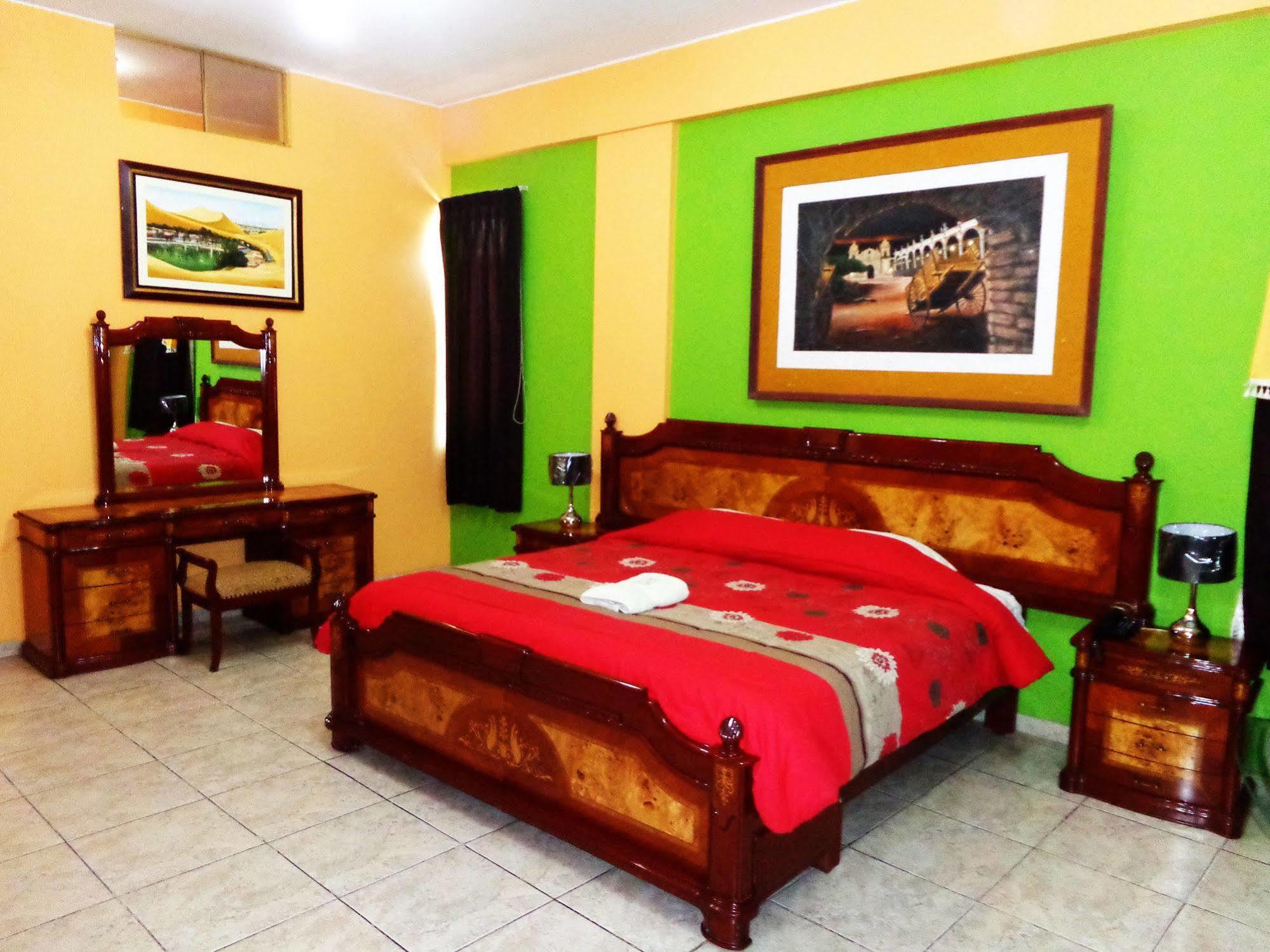 Hotel Colon Plaza Ica Buitenkant foto