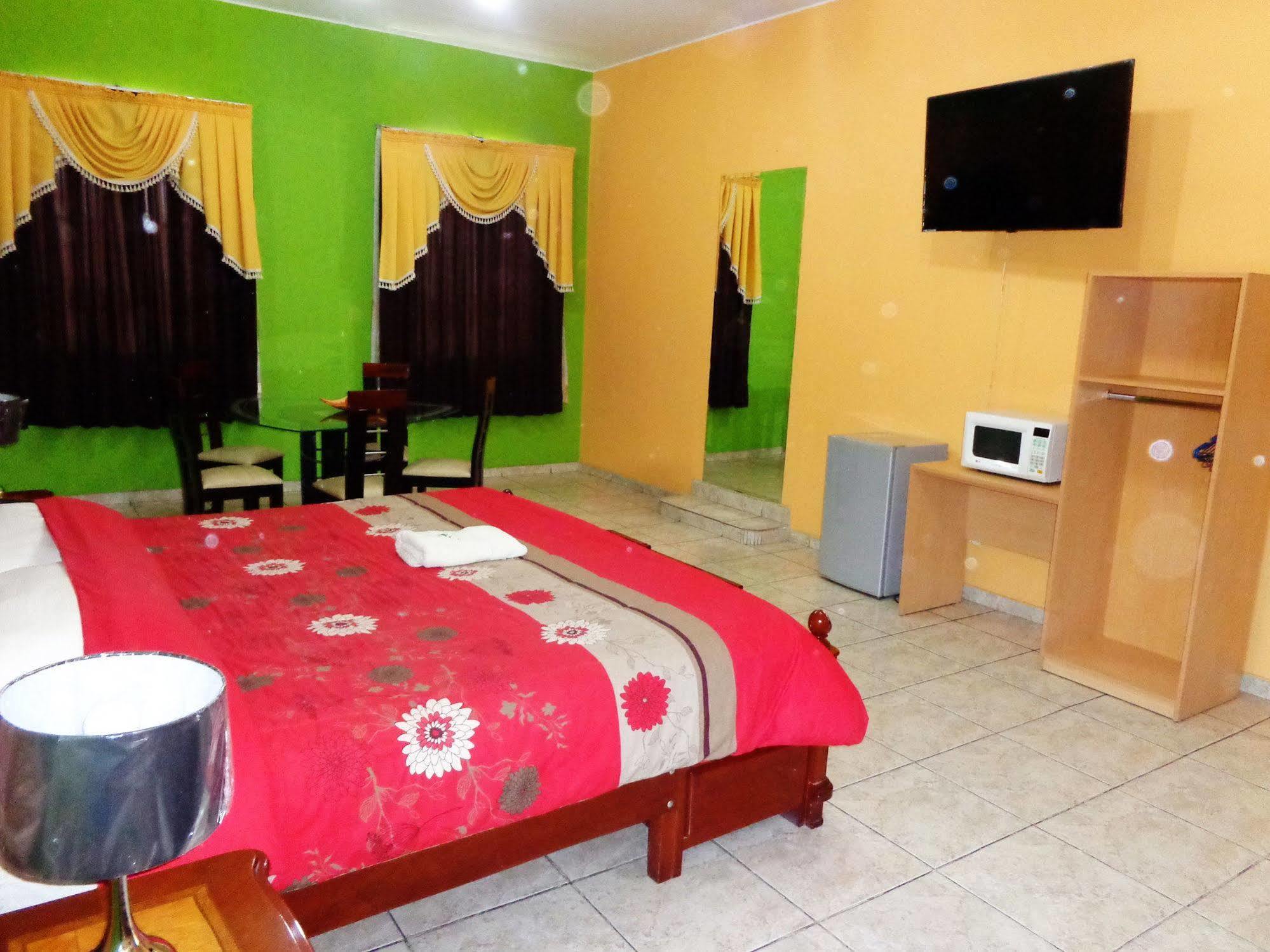 Hotel Colon Plaza Ica Buitenkant foto