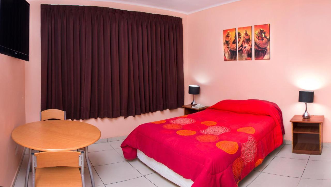 Hotel Colon Plaza Ica Buitenkant foto